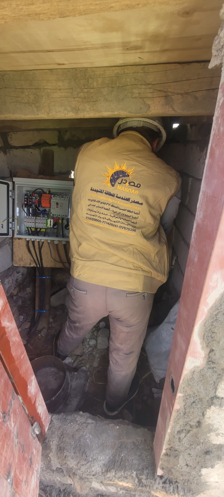 تركيب وتشغيل بئر ضخ بالطاقة الشمسية بقدرة 26 كيلووات – خولان، اليمن / العميل: ناجي يحيى التام وشركاؤه